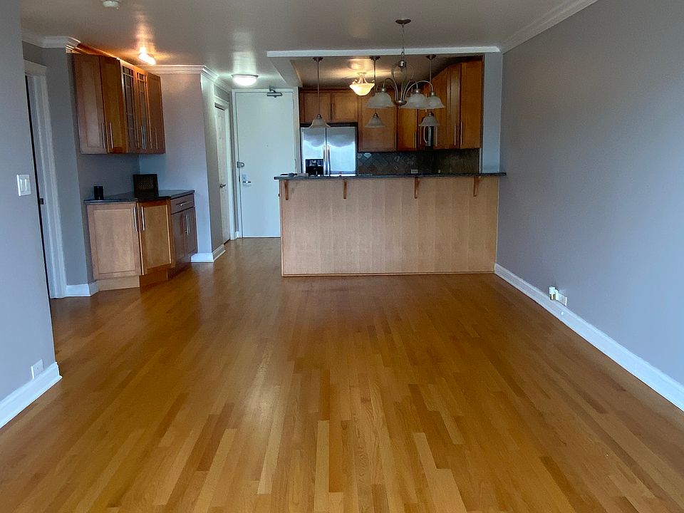 1st image of 2020 N Lincoln Park W APT 16C
