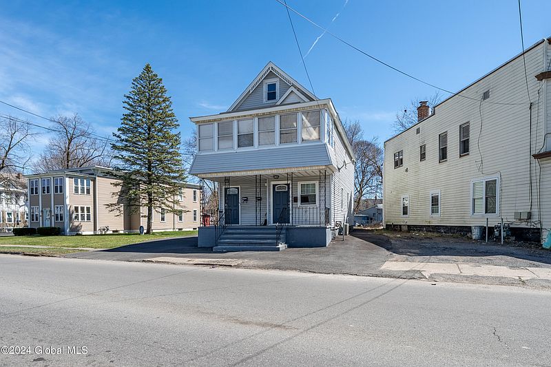 2nd image of 1930 Guilderland Ave Avenue