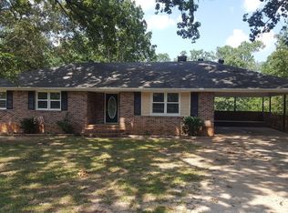 889 Old Thompson Mill Rd, Winder, GA 30680