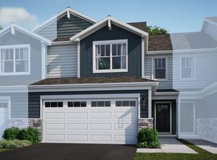 Charlotte Plan, Regency Square : Traditional Townhomes, Huntley, IL 60142