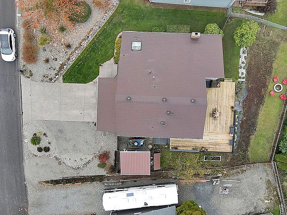 3rd image of 1818 Highland Dr