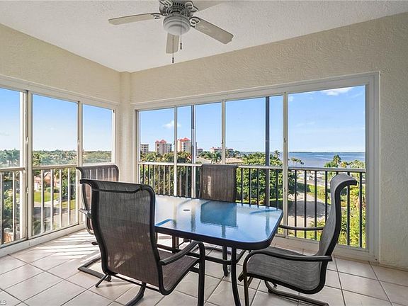 Home For Sale In WATER S EDGE AT PEPPERTREE POINTE