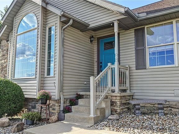 4th image of 2817 Township Road 406