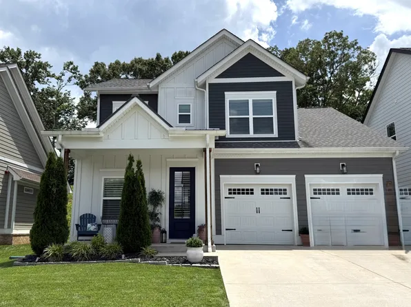 216 Daniel St, Pleasant View, TN 37146