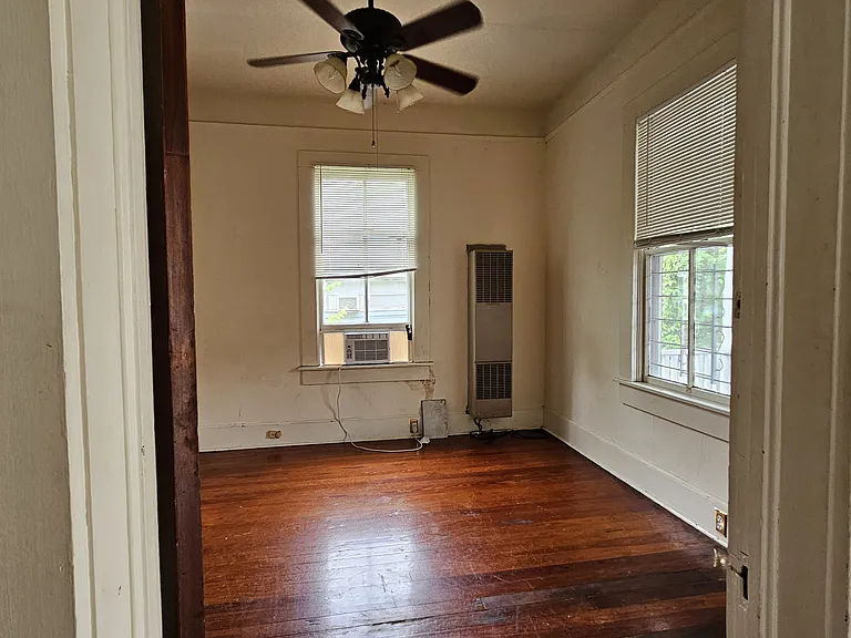 308 NW 2nd St #A — Photo 4