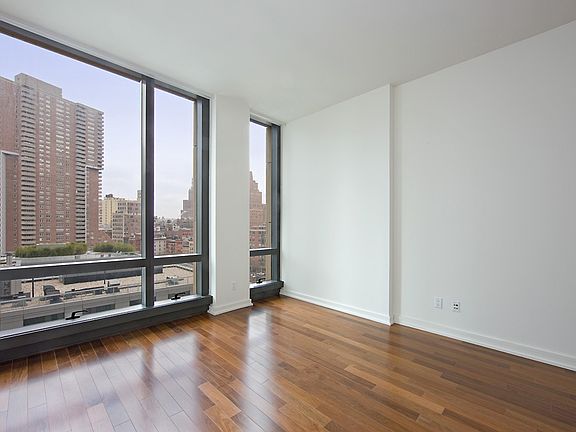 2nd image of 101 Warren St APT 1030