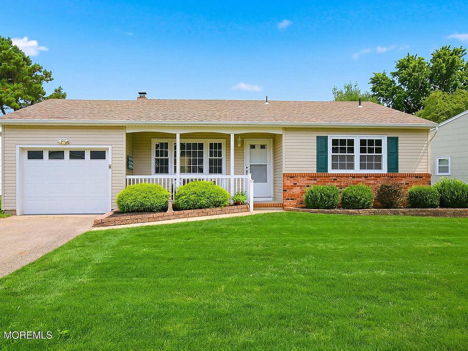 1st image of 162 Castleton Drive