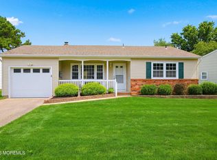 162 Castleton Drive, Toms River, NJ 08753