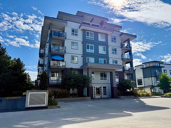 2nd image of 1516 McCallum Rd #312