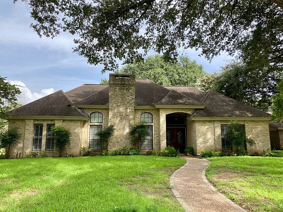 1st image of 101 Woodwind Dr