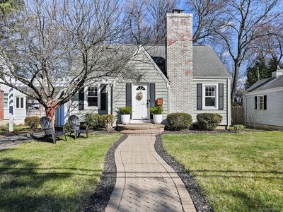 96 Quaker Lane North, West Hartford, CT, 06119