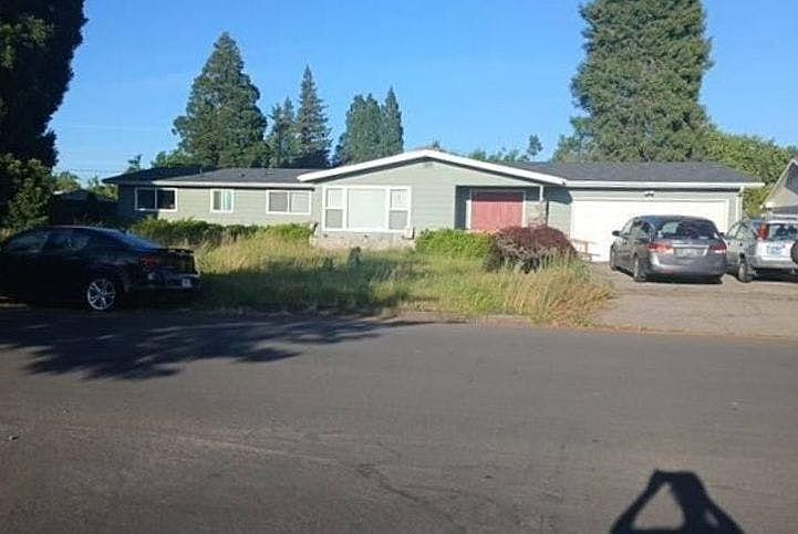 1st image of 2425 Grovedale Dr