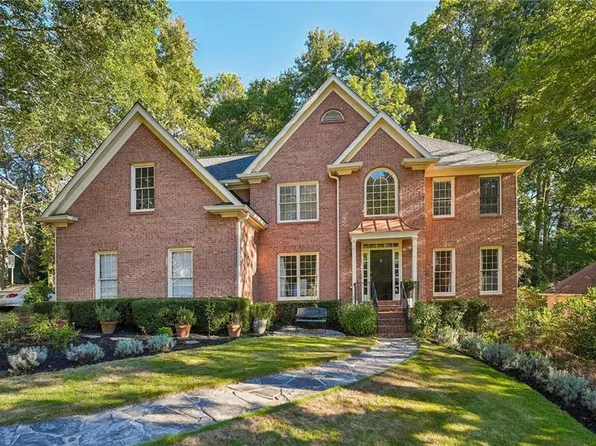 2215 Austin Lake Dr SE, Smyrna, GA 30082