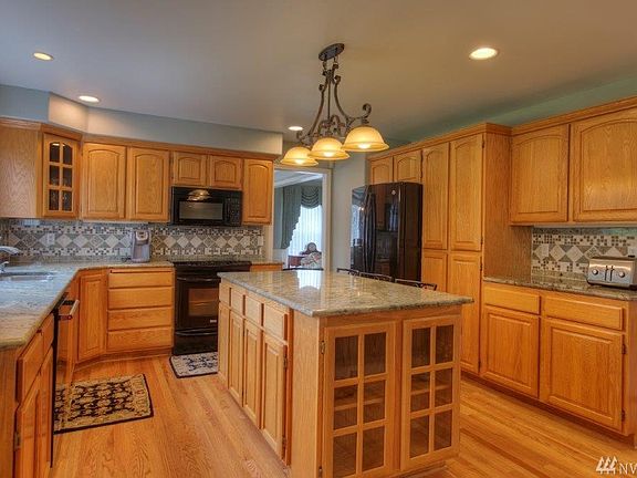4th image of 3517 46th St NE