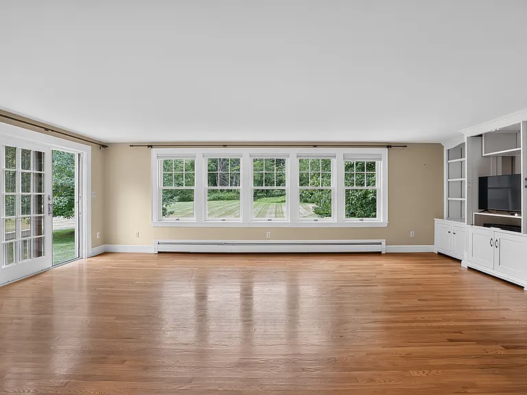17 Thornhurst Rd — Photo 4