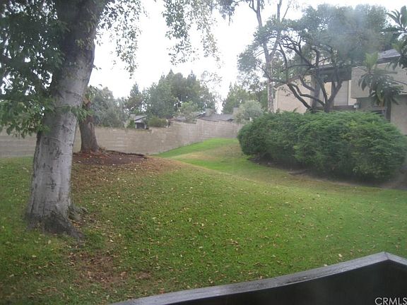 4th image of 3613 Redwood Ln #40