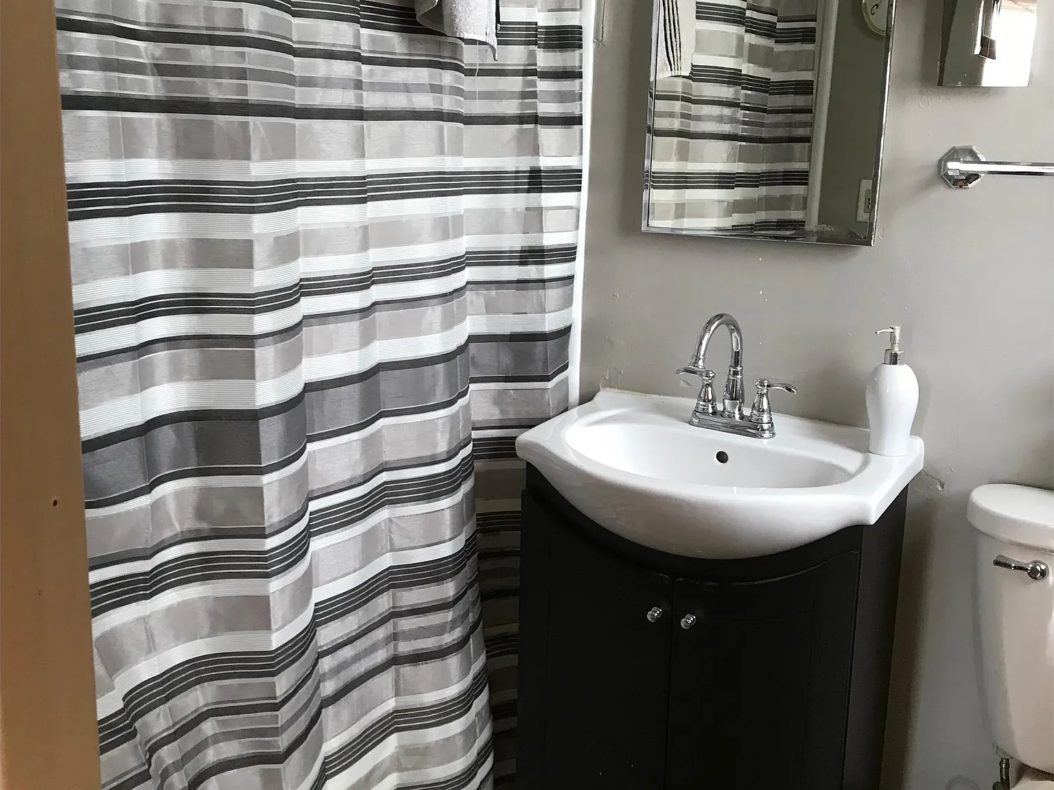 2 bed, 750 sqft, $1,595 — Photo 3