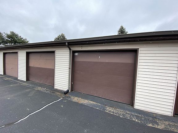 2nd image of 816 Clarinet Blvd E #816