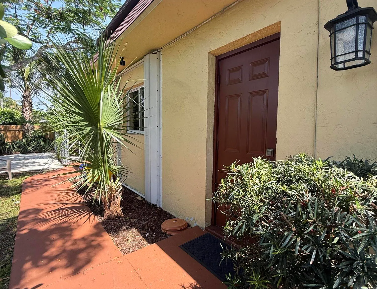 Studio, 1.0 bath, 400 sqft, $2,000 — Photo 2