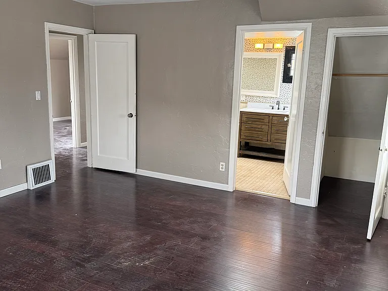 800 Yakima St — Photo 23