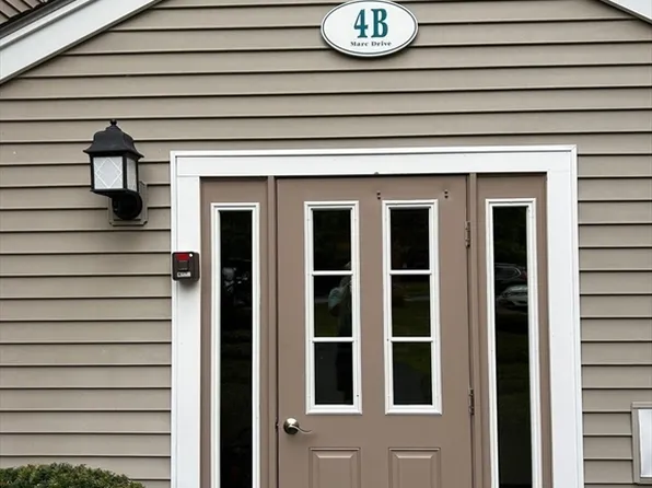 4 Marc Dr APT 4B6, Plymouth, MA 02360