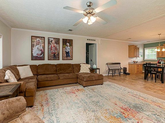 3rd image of 213 Newman Dr