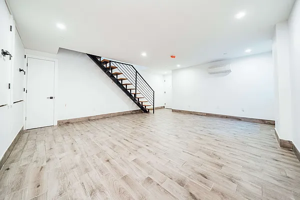 Rented by Nooklyn NYC LLC | media 26