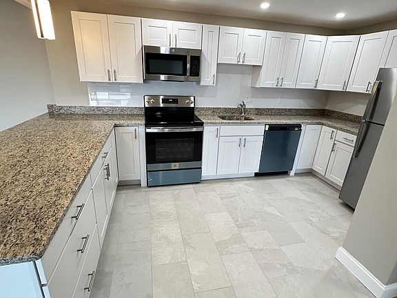3rd image of 58 Babcock St #13
