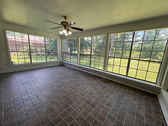 5th image of 120 Anita Dr