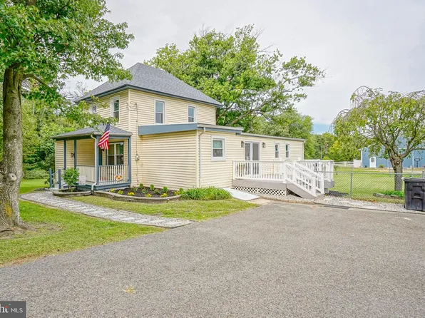 126 Jackson Rd, Berlin, NJ 08009