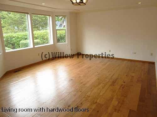 3rd image of 108 Lila Ct
