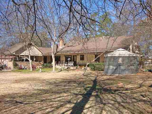 4th image of 102 Woodbriar Way