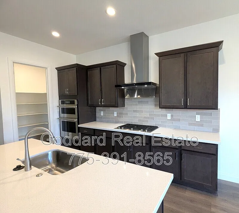 Stonebrook — Photo 4