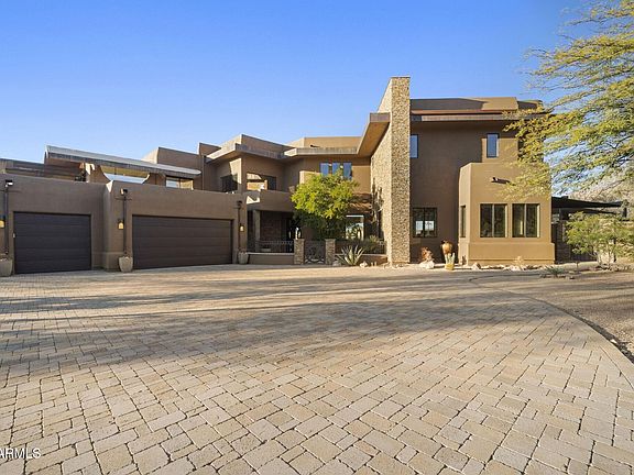 3rd image of 10570 E Pinnacle Peak Road