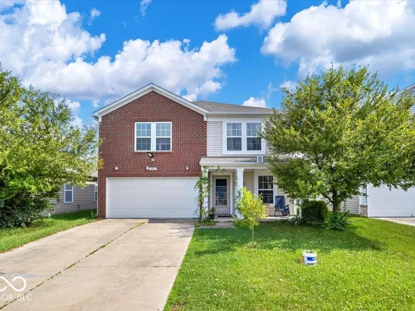 951 Curlew Ln, Greenwood, IN 46143