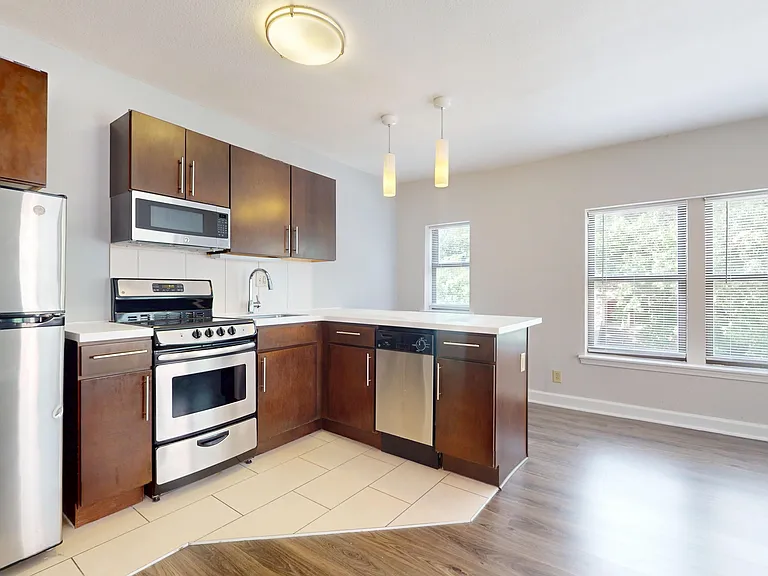 Kenwood — Photo 38