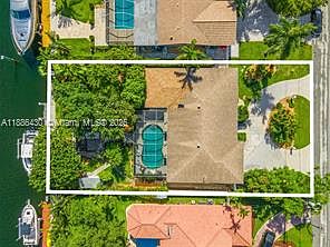 2nd image of 454 Tamarind Dr