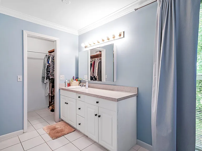 2835 SW 13th St #201 — Photo 24