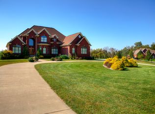 2922 Harrods Crossing Blvd, Crestwood, KY 40014