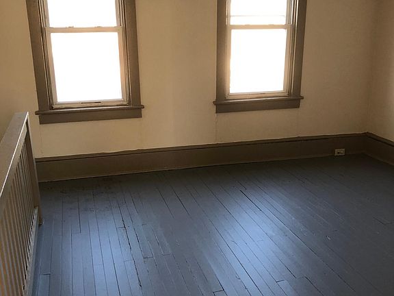 2nd image of 407 W Atlantic St