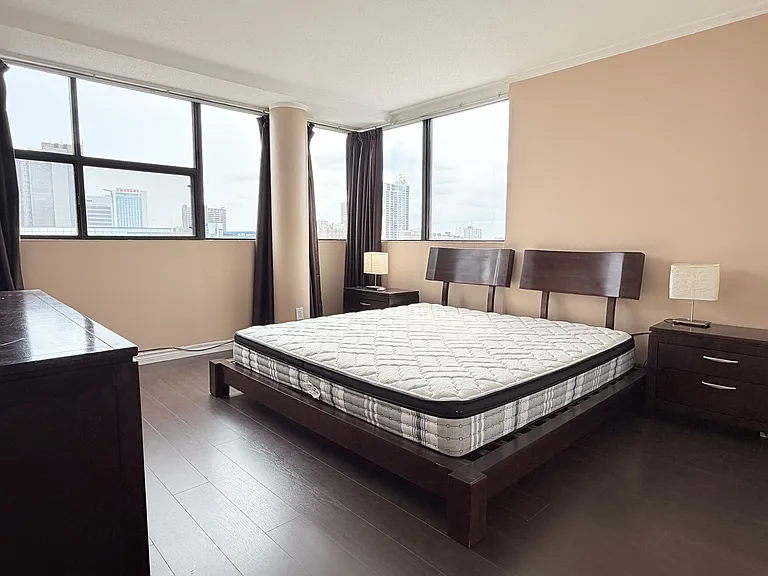 515 Riverside Dr W #703 — Photo 11