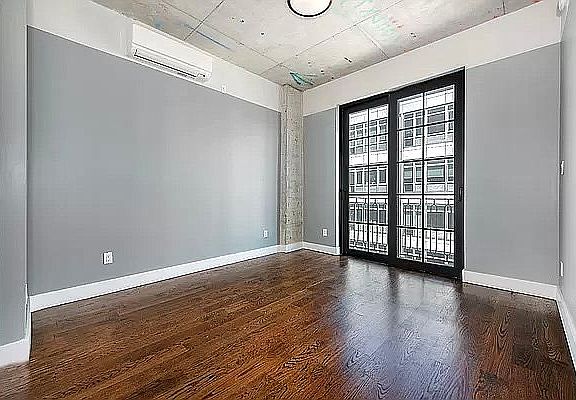 4th image of 197 Metropolitan Ave #709