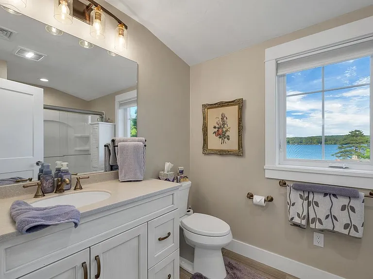 2 Lake St #B — Photo 27
