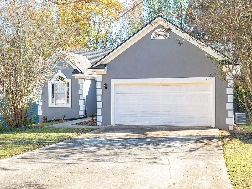 2371 Georgia Ln