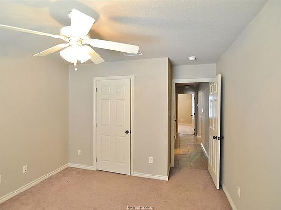 4th image of 103 Kleine Ln