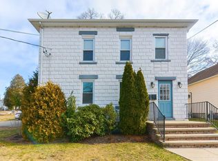 1518 Main St, West Warwick, RI 02893