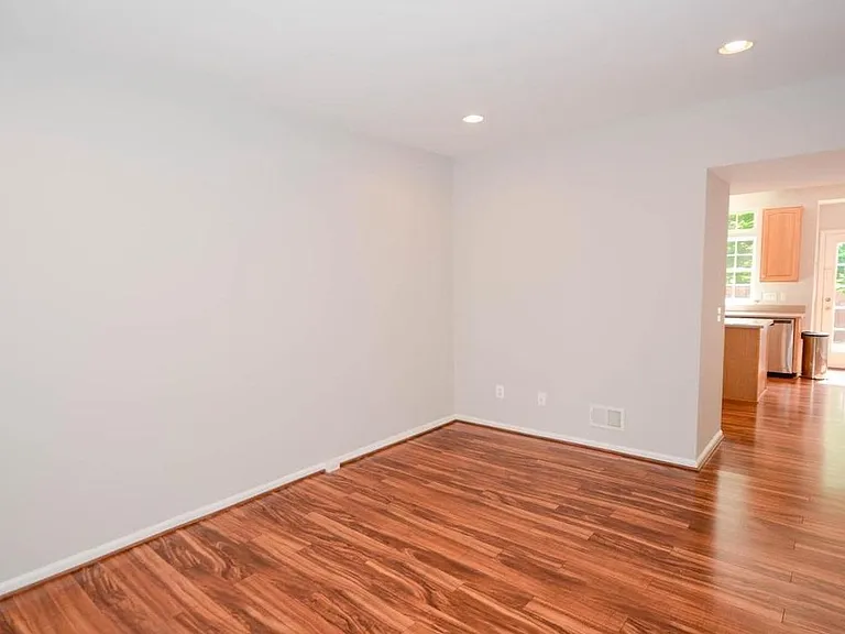 21113 Footstep Ter — Photo 3
