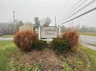 6713 Creekside Dr APT C, Madison, OH 44057