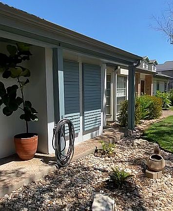 3rd image of 48 Rock Creek Dr