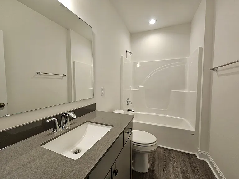 283 Crowville St — Photo 32